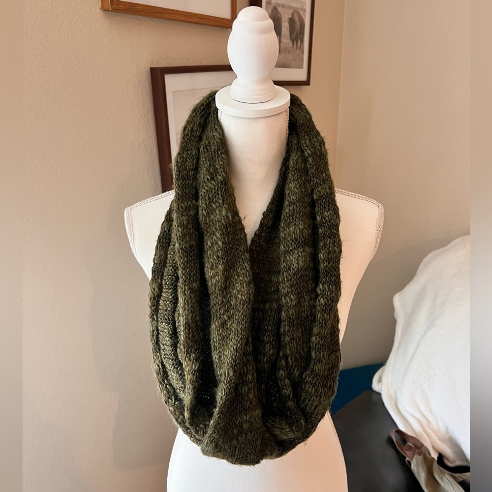 Knit figure 8 scarf.